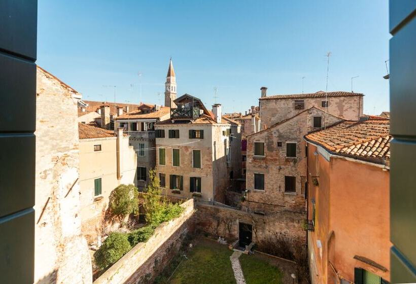 Suite 2 Quartos, Corte Nova