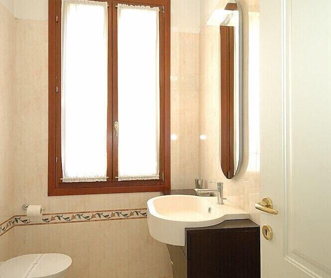 Suite 2 Quartos, Corte Nova