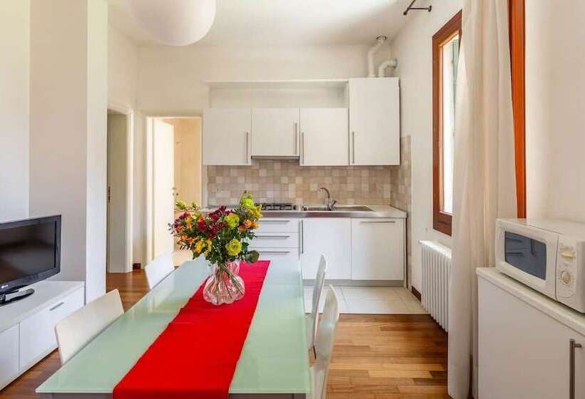 Suite 2 Quartos, Corte Nova