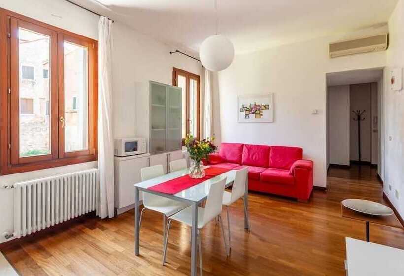 Suite 2 Quartos, Corte Nova