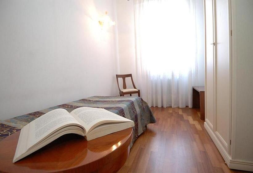 Suite 2 Quartos, Corte Nova