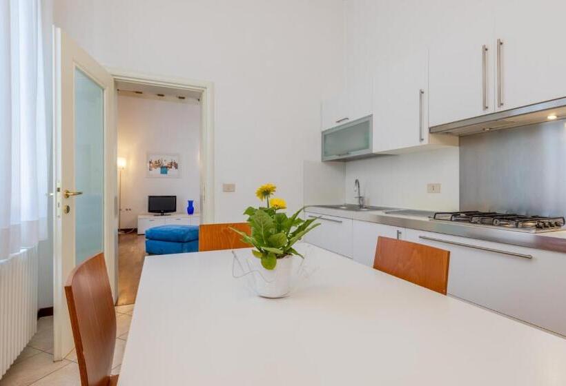 Suite com Vistas, Corte Nova