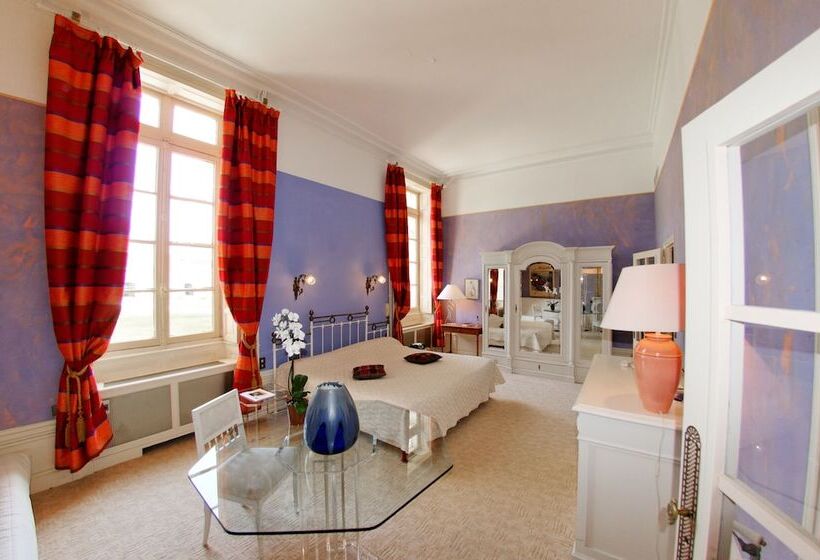 四人高级间, Château De Nieuil