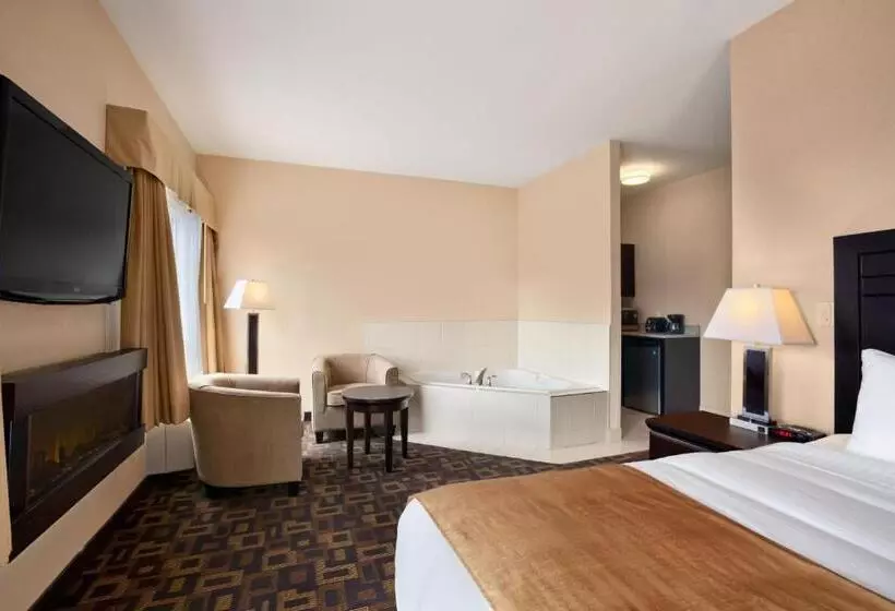 キングサイズベッドのデラックススイート, Days Inn & Suites By Wyndham Winnipeg Airport Manitoba