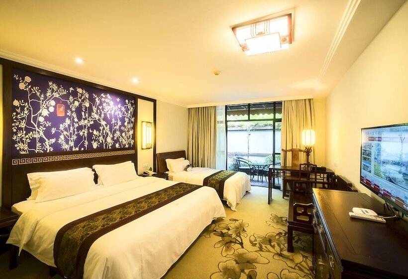 Номер Стандарт, Guilinyi Royal Palace