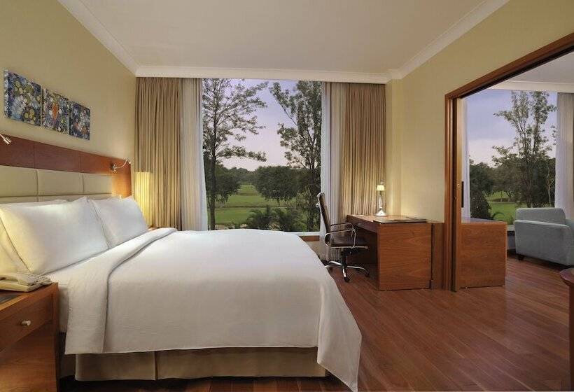 جناح ديلوكس غرفتين نوم, Hilton Bangalore Embassy Golflinks