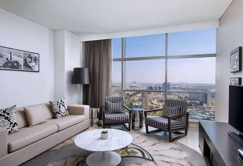 جناح, Hilton Bangalore Embassy Golflinks