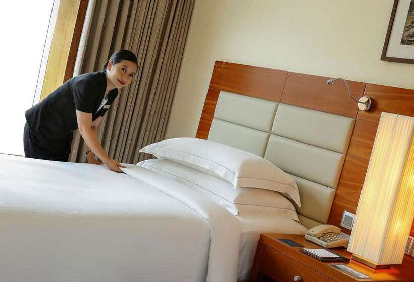 스탠다드 룸, Hilton Bangalore Embassy Golflinks