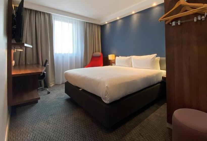 Номер Стандарт, Holiday Inn Express Dijon, An Ihg