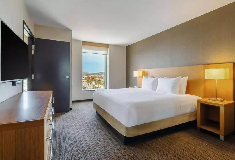 キングサイズベッドのスイートルーム, Hyatt Place Los Cabos