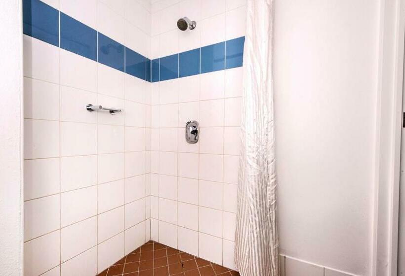 اتاق استاندارد با تخت بزرگ, Ibis Budget Casula Liverpool