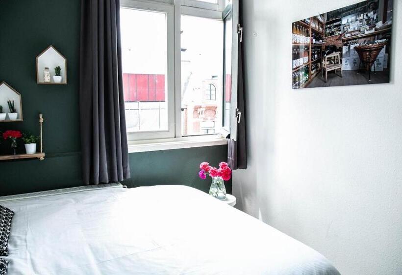 اتاق استاندارد, La Boheme