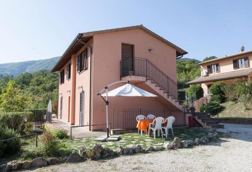 شقة غرفتين, Relais Parco Del Subasio