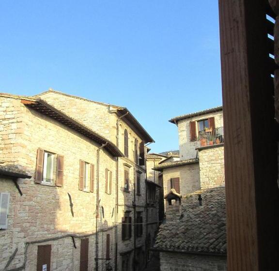 חדר סטנדרט, Pallotta