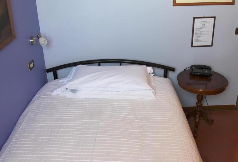 חדר סטנדרט יחיד, Pallotta