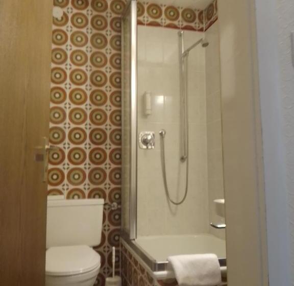 غرفة أساسية, Waldblick Bsr Mit Kostenlose Bonuskarten Für Schifffahrten, Thermen, Museen Ab 2 Nächte