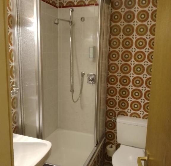 غرفة أساسية, Waldblick Bsr Mit Kostenlose Bonuskarten Für Schifffahrten, Thermen, Museen Ab 2 Nächte