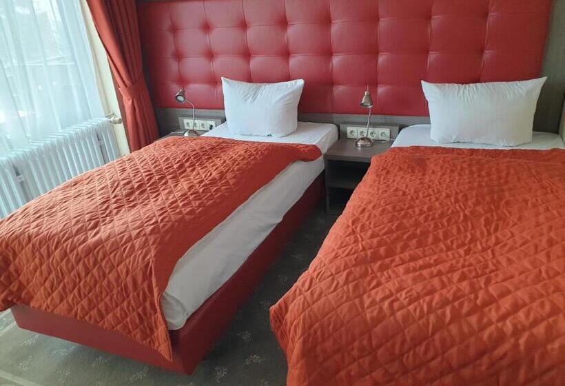 基本间, Waldblick Bsr Mit Kostenlose Bonuskarten Für Schifffahrten, Thermen, Museen Ab 2 Nächte