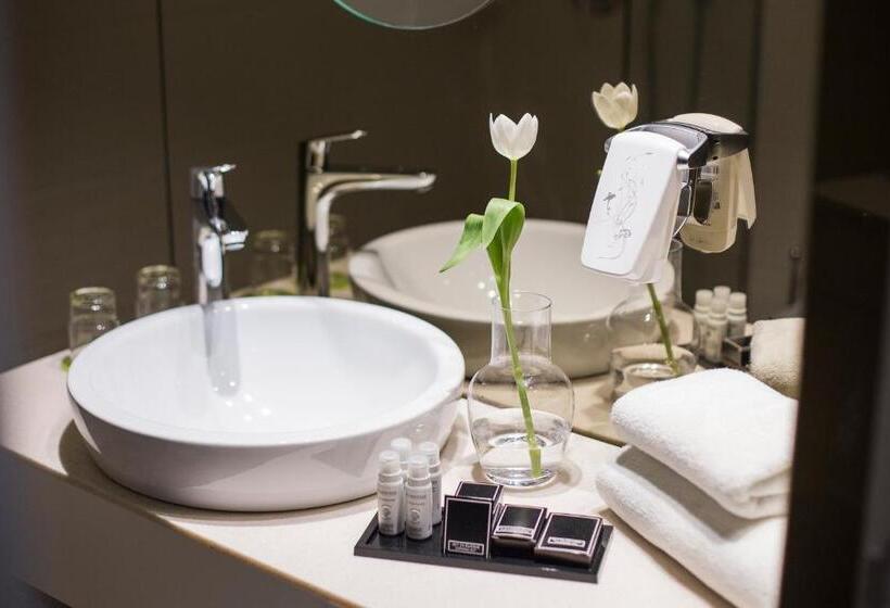اتاق استاندارد, Jump Inn Hotel Belgrade