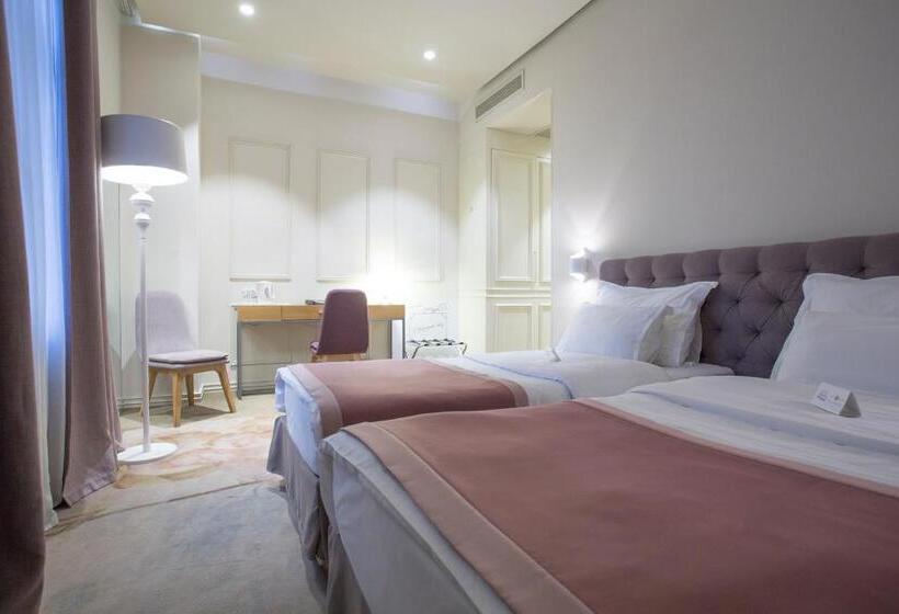 اتاق استاندارد, Jump Inn Hotel Belgrade