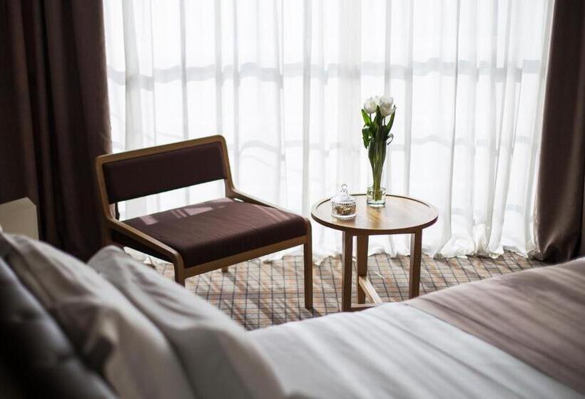 اتاق لوکس, Jump Inn Hotel Belgrade
