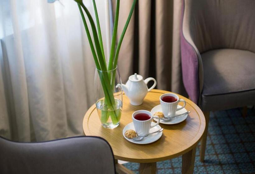 سوییت لوکس, Jump Inn Hotel Belgrade