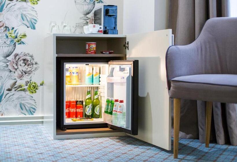 سوییت لوکس, Jump Inn Hotel Belgrade