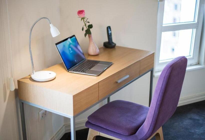 سوییت دوبلکس, Jump Inn Hotel Belgrade