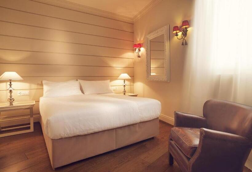 سوییت جونیور, Resort Collina D Oro Hotel, Residence & Spa