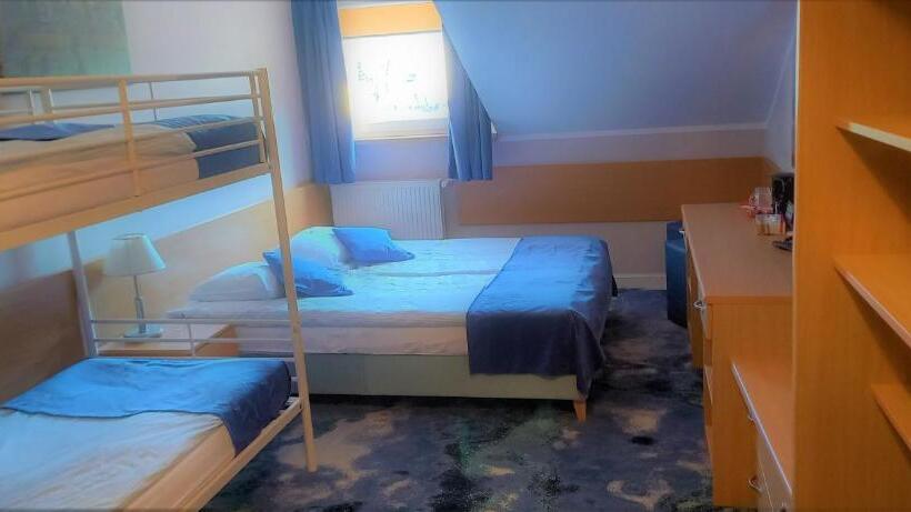 Четырехместный Номер Стандарт, Metropol