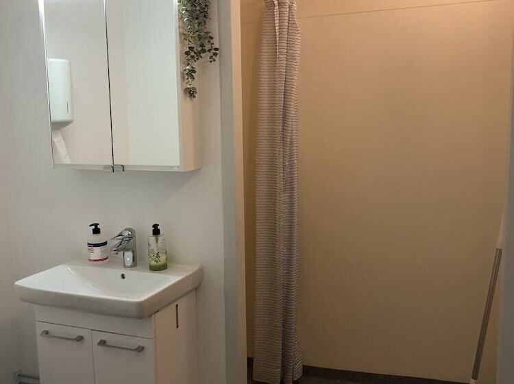 Ortak Banyolu Aile Odası, Saxvikens Vandrarhem