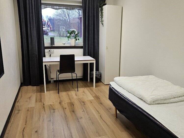 Quarto Estandar Individual Banheiro Compartilhado, Saxvikens Vandrarhem
