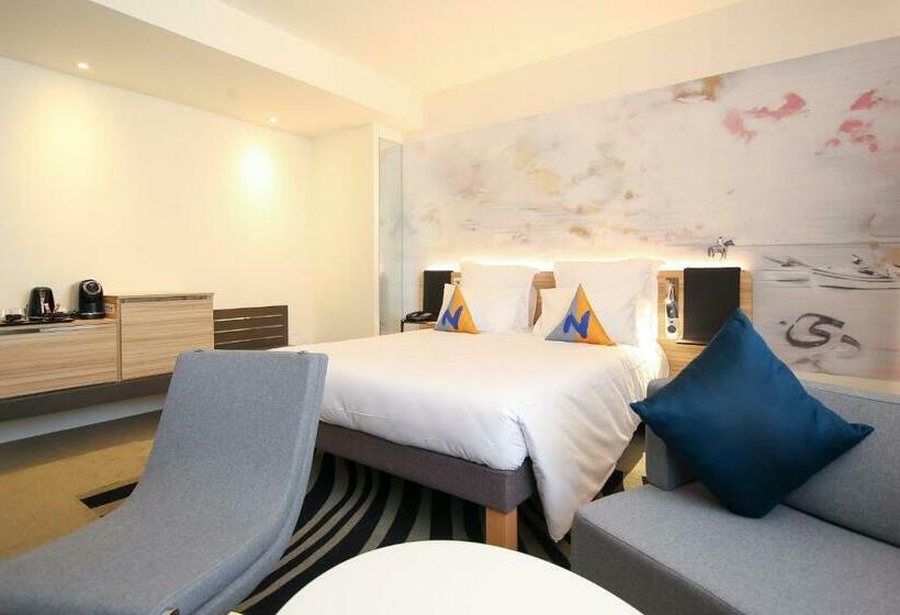 اتاق اجرایی با تخت بزرگ, Novotel Tunis Lac