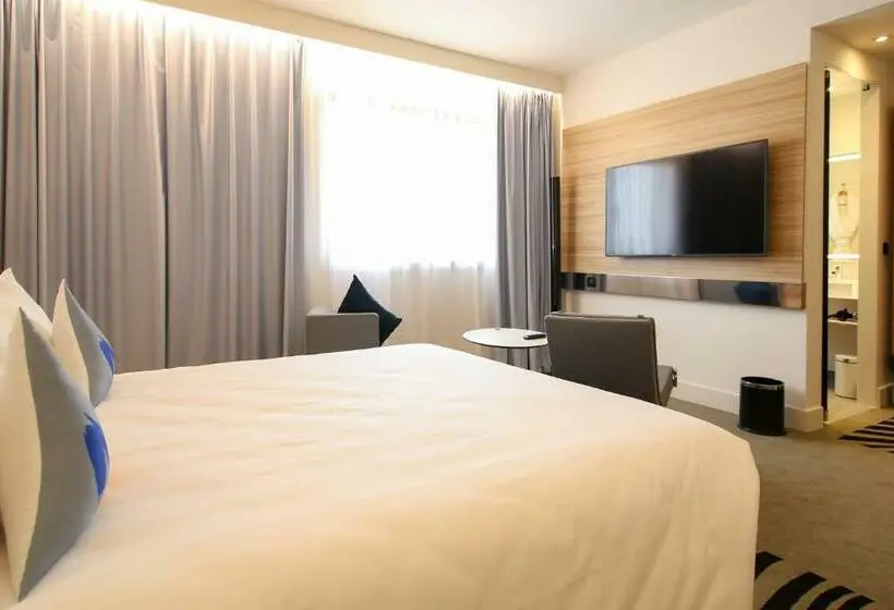 Executive Room King Size Bed