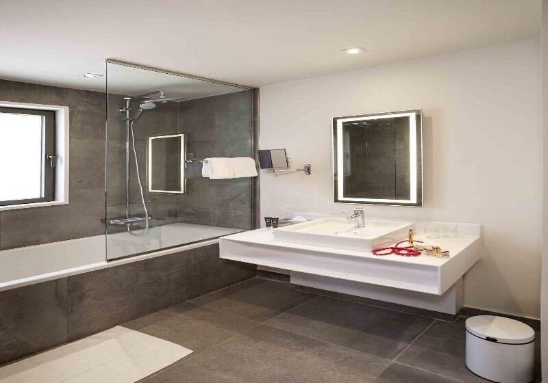 سوییت جونیور, Novotel Tunis Lac