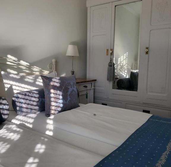 חדר דלוקס, Balthazar Iphofen, Ohne Frühstück, Nähe Knauf Gips Kg Und Connekt, No Waste, Nachhaltig, Familiär, N