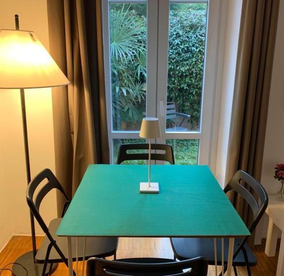 شقة غرفة واحدة, Casabella Lago Maggiore