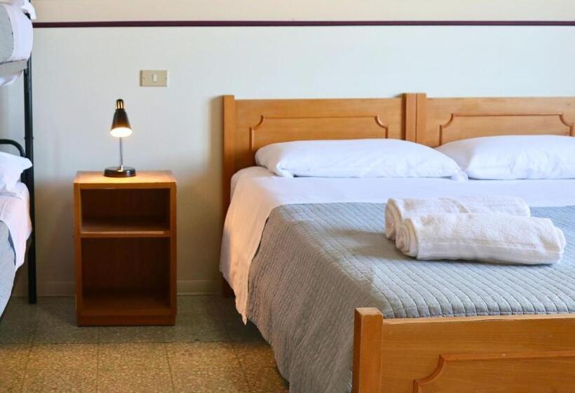 Четырехместный Номер Стандарт, Ostello E Camere Private Prima Luce Foresteria