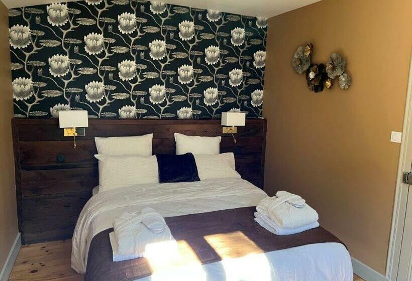 غرفة قياسية مطلّة علي الحديقة, ô Saint Michel