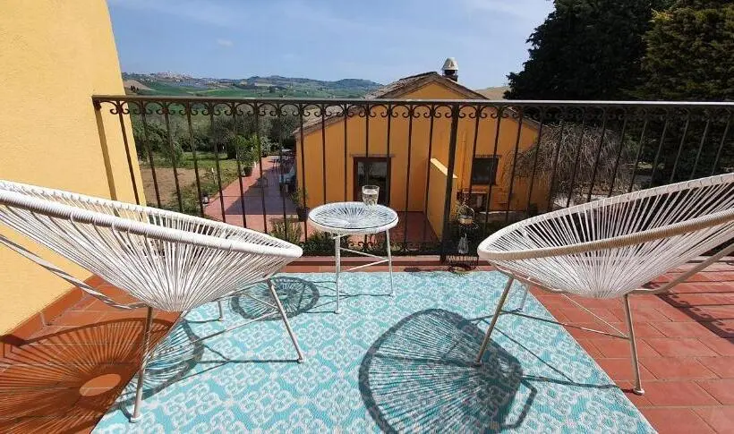 プールビュースイート, Villa Morro Suites