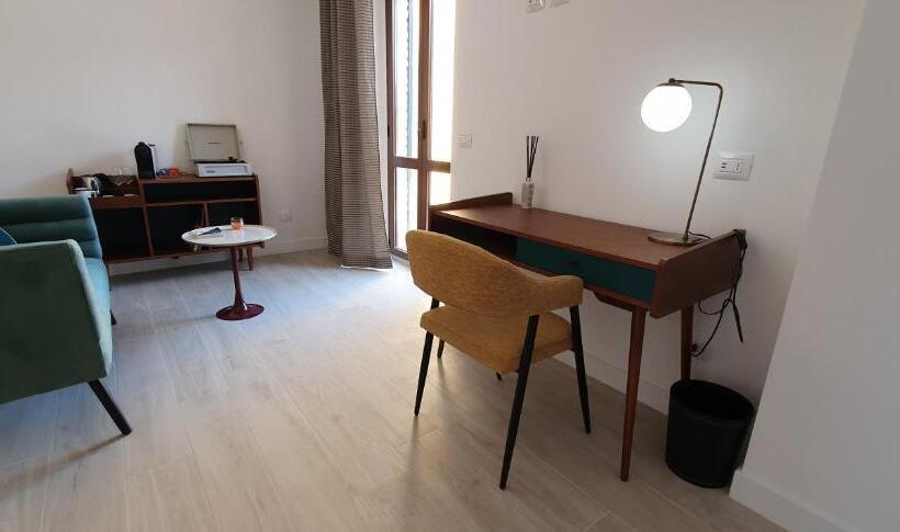 جناح مطلّ علي حمام السباحة, Villa Morro Suites