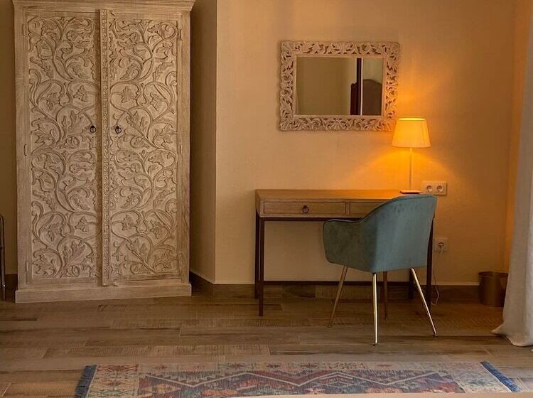 غرفة ديلوكس, Palacio Conde Del Alamo