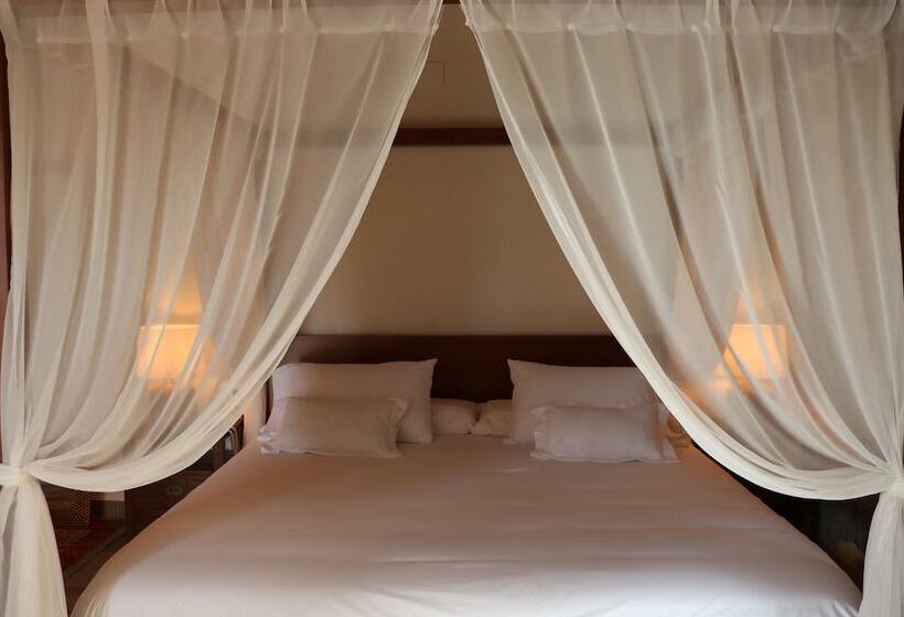 غرفة ديلوكس, Palacio Conde Del Alamo