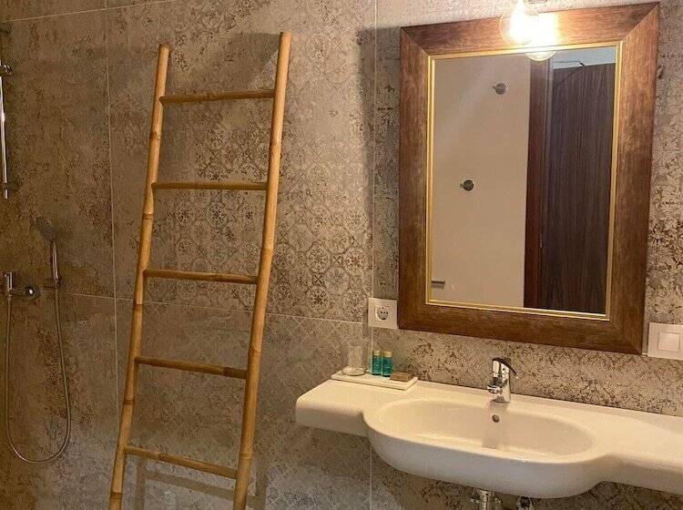 غرفة سوبيريور, Palacio Conde Del Alamo