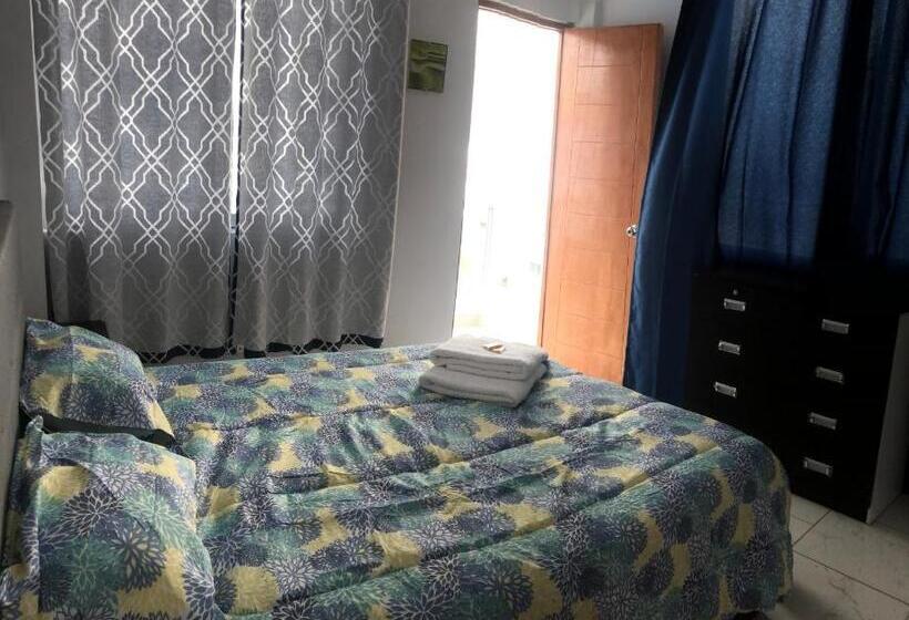 标准间带游泳池, Bravo Surf Camp Punta Rocas