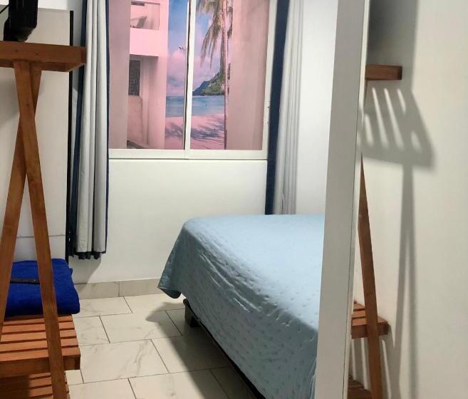 带大床的标准间, Bravo Surf Camp Punta Rocas