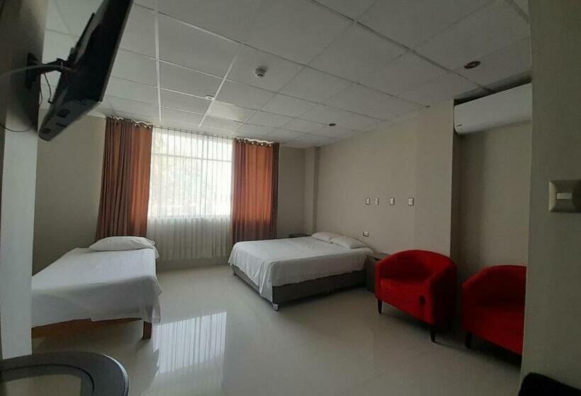 Familie Studio, Hospedaje Bolognesi