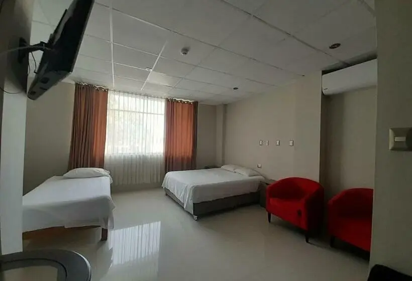 ファミリーステューディオ, Hospedaje Bolognesi