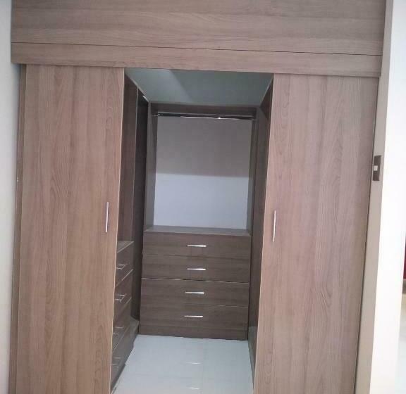 家庭工作室, Hospedaje Bolognesi