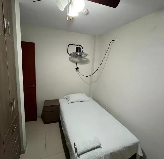 اتاق استاندارد یک نفره, Hospedaje Bolognesi